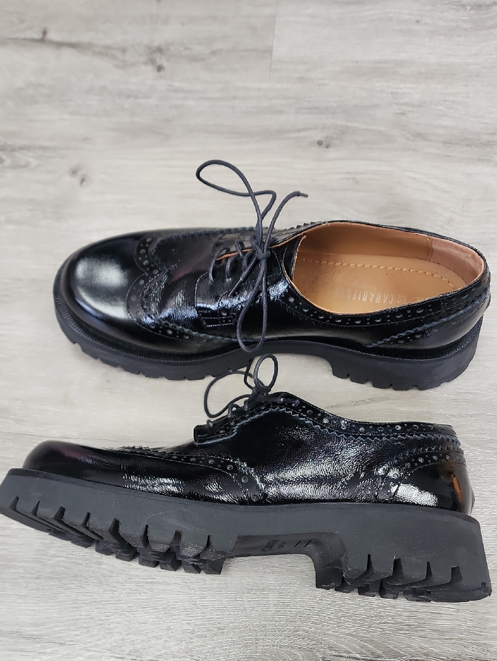La CANADIENNE Black Patent Lace-Up Lug Sole Brogues